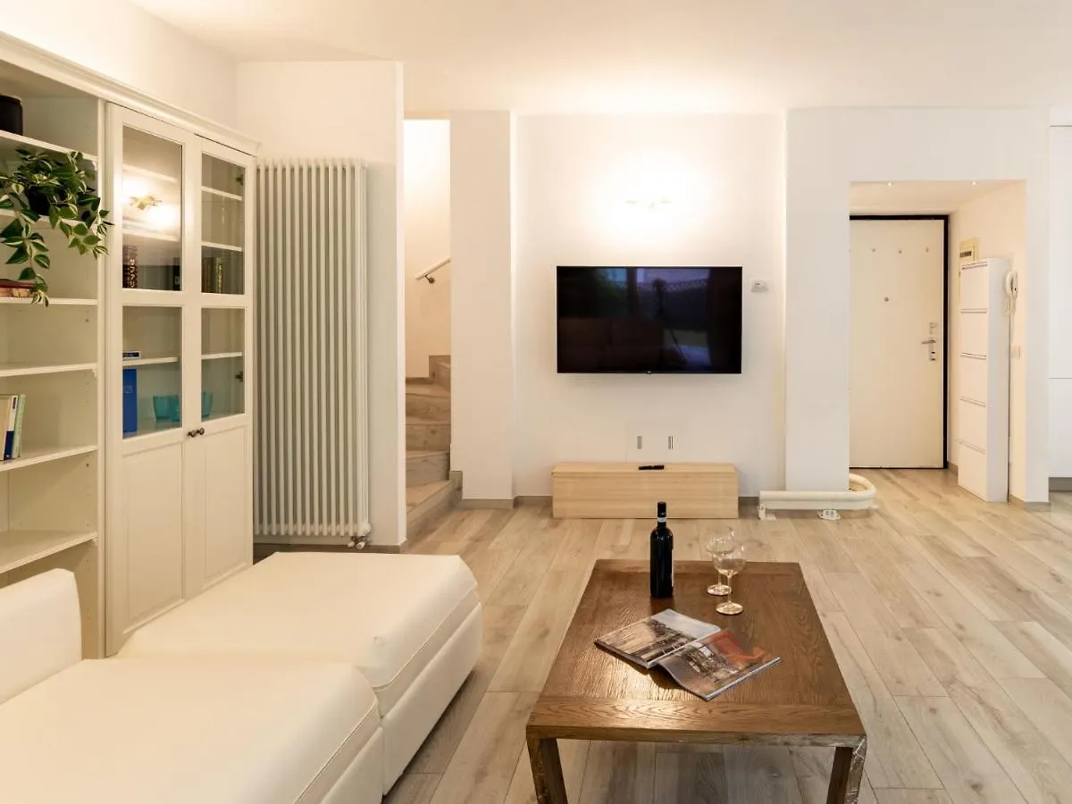 Holiday Home Luxury House By Interhome Colico